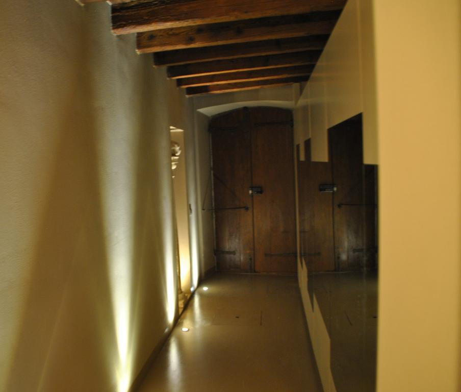 Guest house Dietro L'angolo 2*